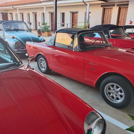 Hostal Almagro - Parking Exterior foto